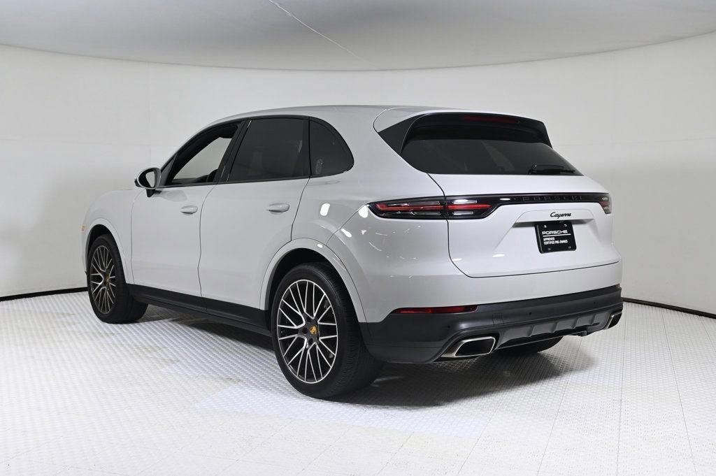 Certified 2022 Porsche Cayenne image 3