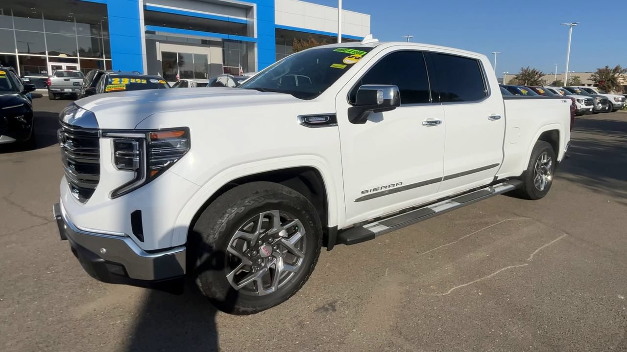Used 2024 GMC Sierra 1500 SLT w/ SLT Premium Plus Package AWD/4WD image 3