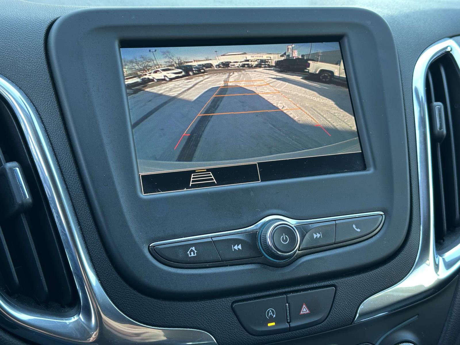 Used 2023 Chevrolet Equinox LT image 28