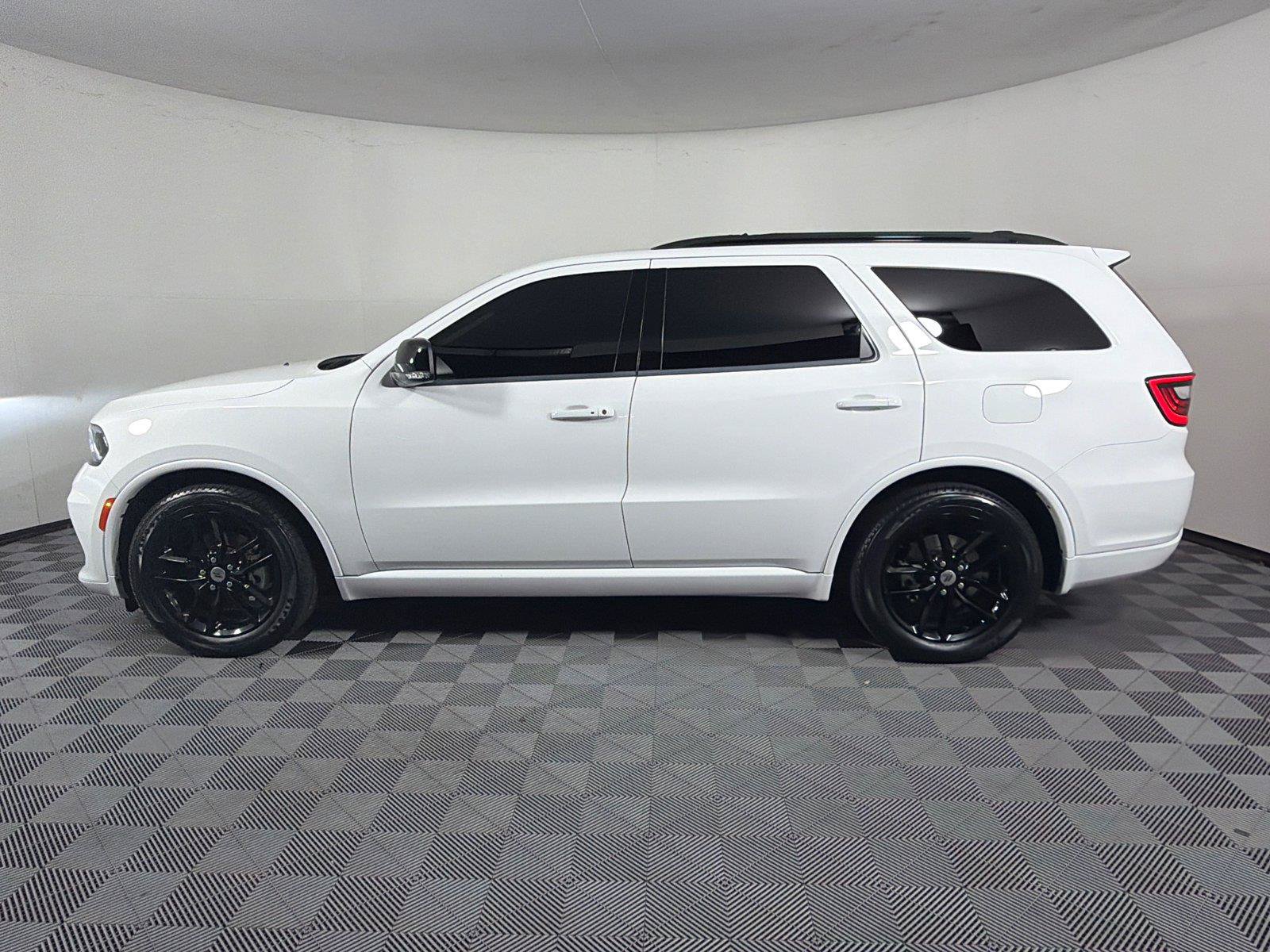 Used 2023 Dodge Durango GT RWD image 4