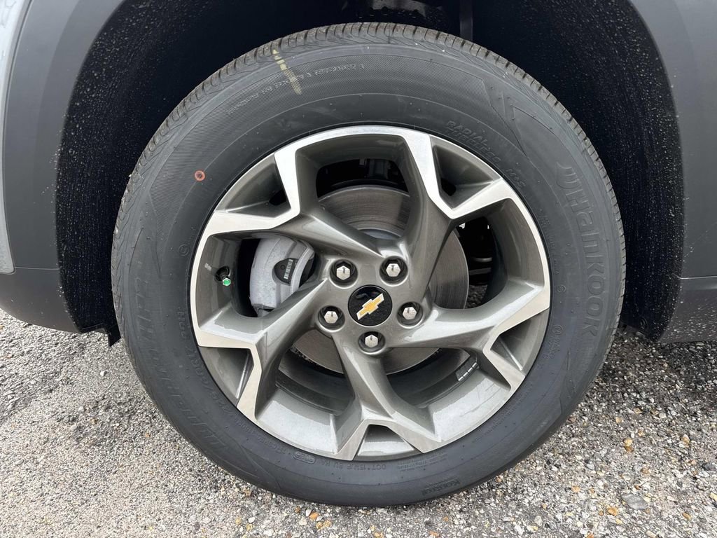 New 2026 Chevrolet Trax LT w/ Driver Confidence Package image 4