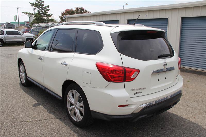 Used 2018 Nissan Pathfinder SL w/ SL Premium Package AWD/4WD image 7