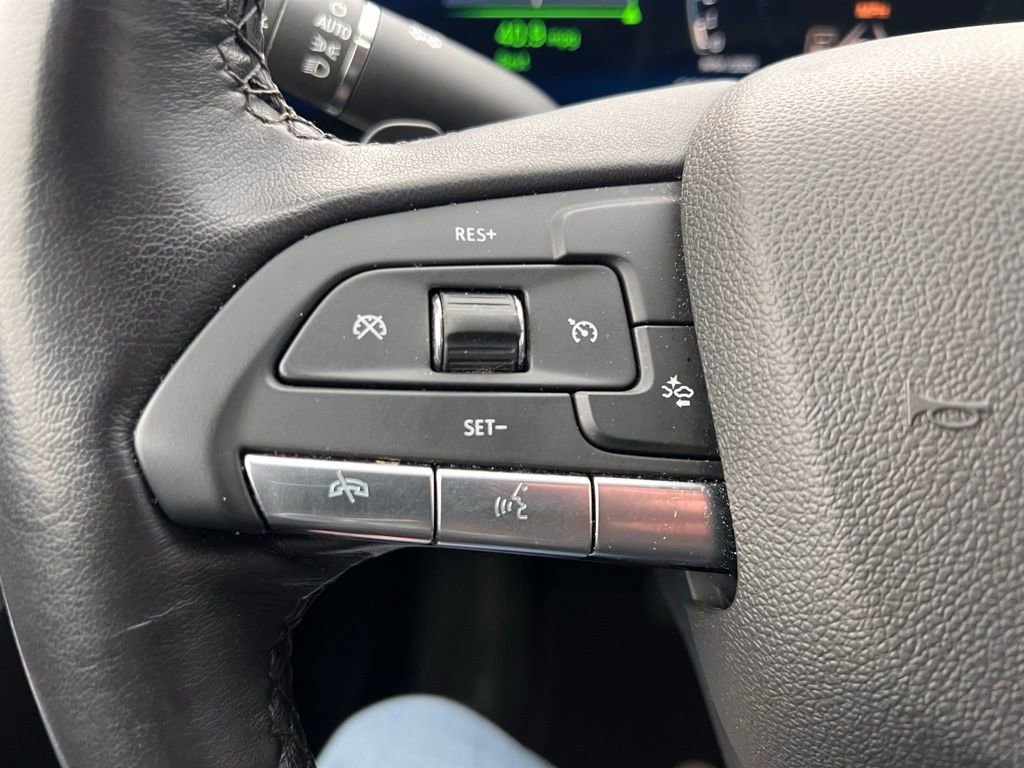 Used 2025 Cadillac XT4 Premium Luxury image 15