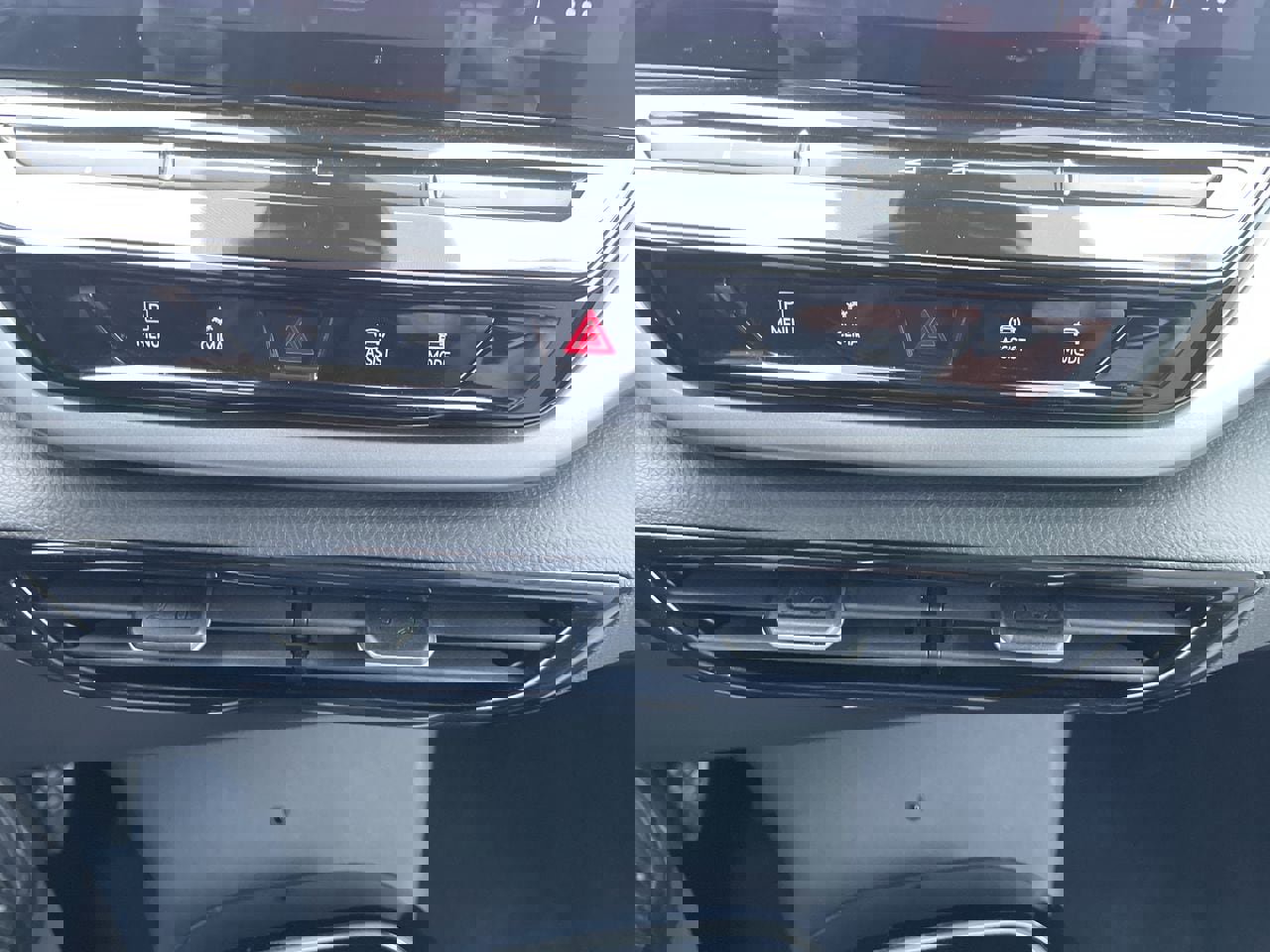 Used 2023 Volkswagen ID.4 Pro image 16