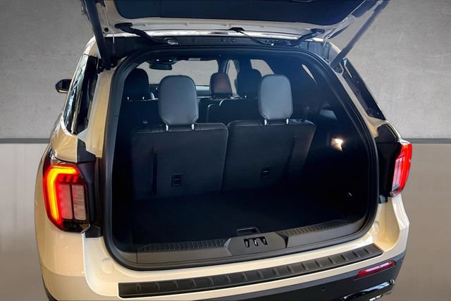 New 2026 Ford Explorer ST-Line w/ ST-Line Street Pack AWD/4WD image 13