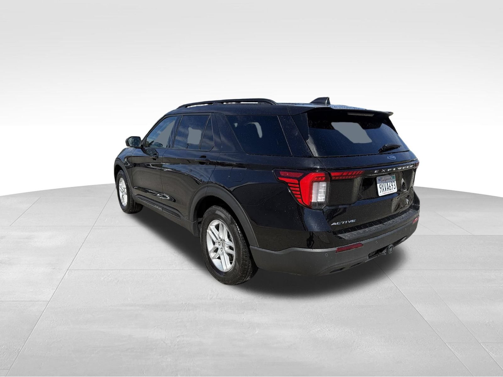 Used 2026 Ford Explorer Active RWD image 5