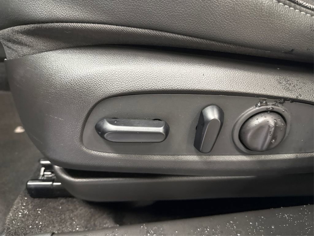 Used 2023 Buick Encore GX Preferred w/ Cold Weather Comfort Package image 35