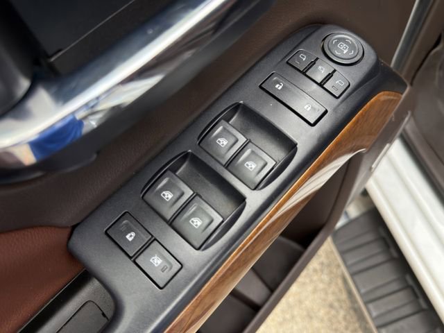 Used 2018 Chevrolet Silverado 2500 High Country w/ Duramax Plus Package image 29