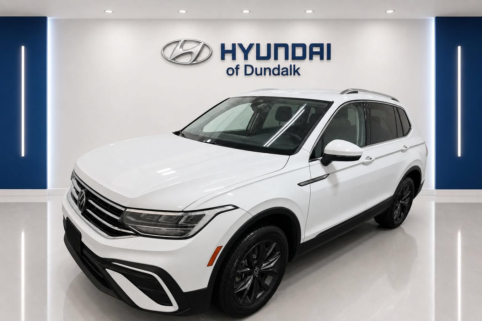 Used 2024 Volkswagen Tiguan SE FWD image 3