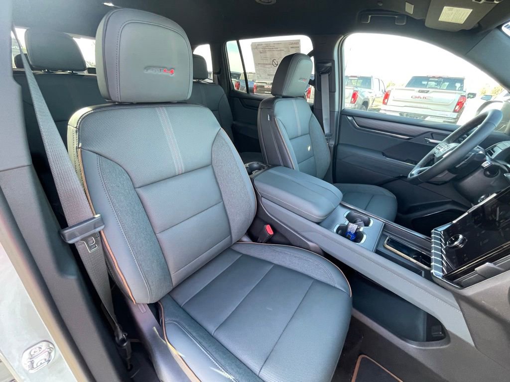 New 2026 GMC Acadia AT4 image 28