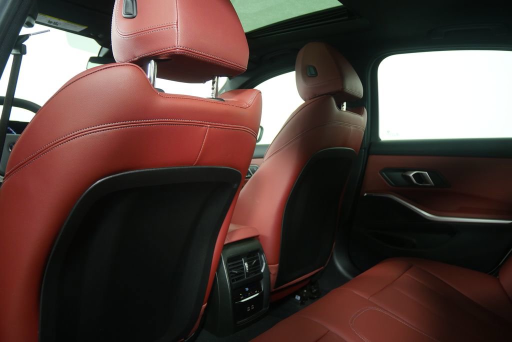 Used 2025 BMW 330i Sedan image 16