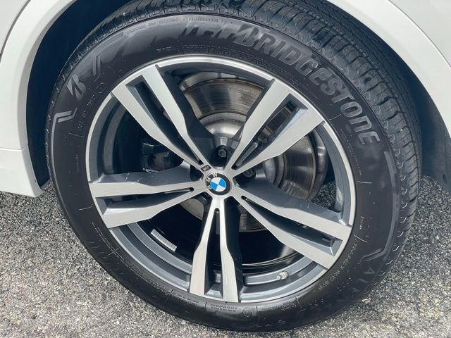 Used 2026 BMW X7 xDrive40i w/ M Sport Package AWD/4WD image 27