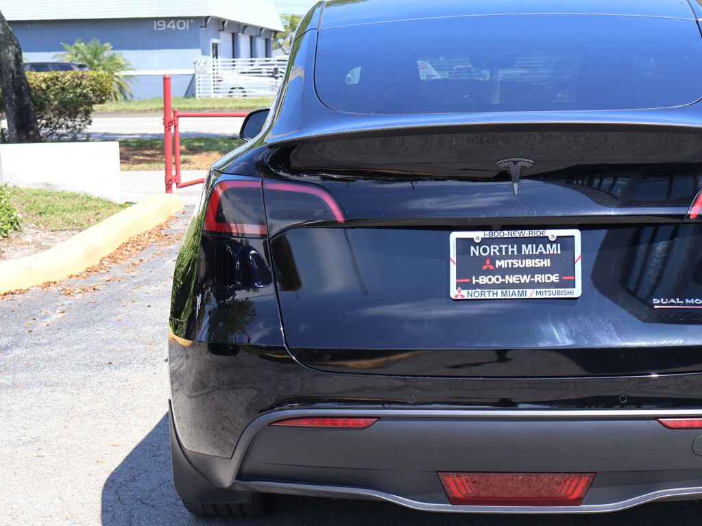 Used 2022 Tesla Model Y Performance image 15