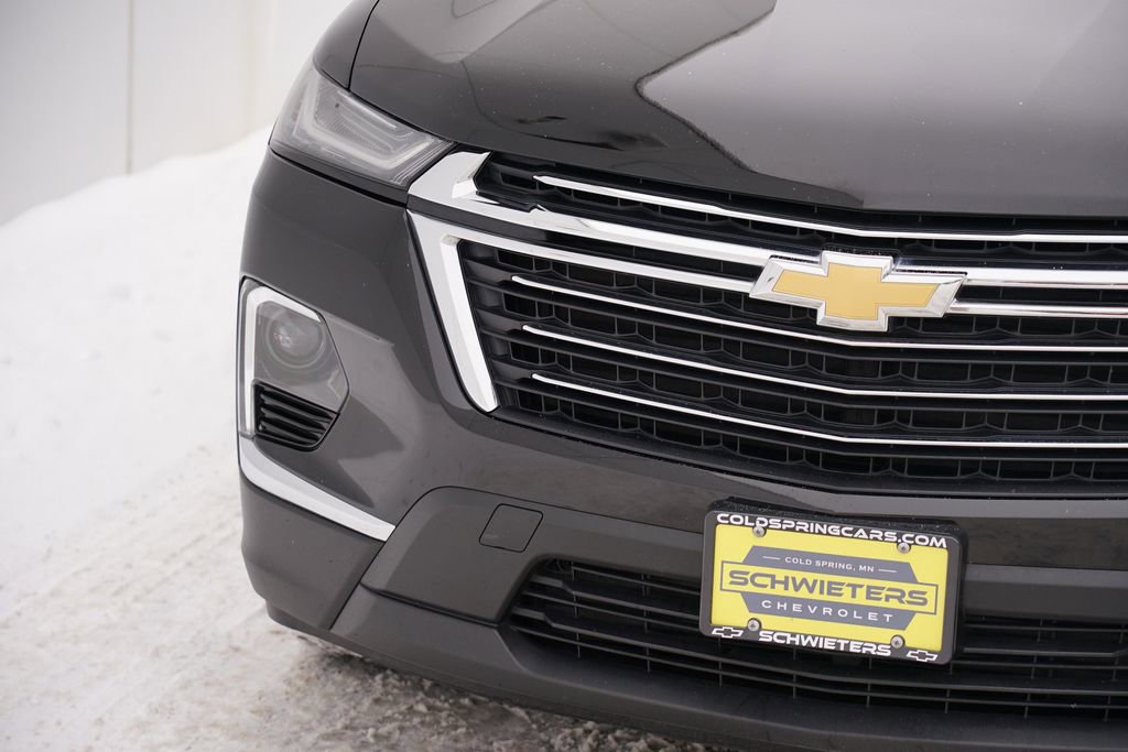 Used 2023 Chevrolet Traverse LT image 9