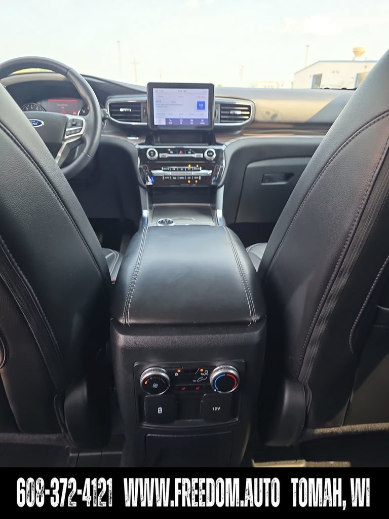 Used 2023 Ford Explorer Limited AWD/4WD image 22