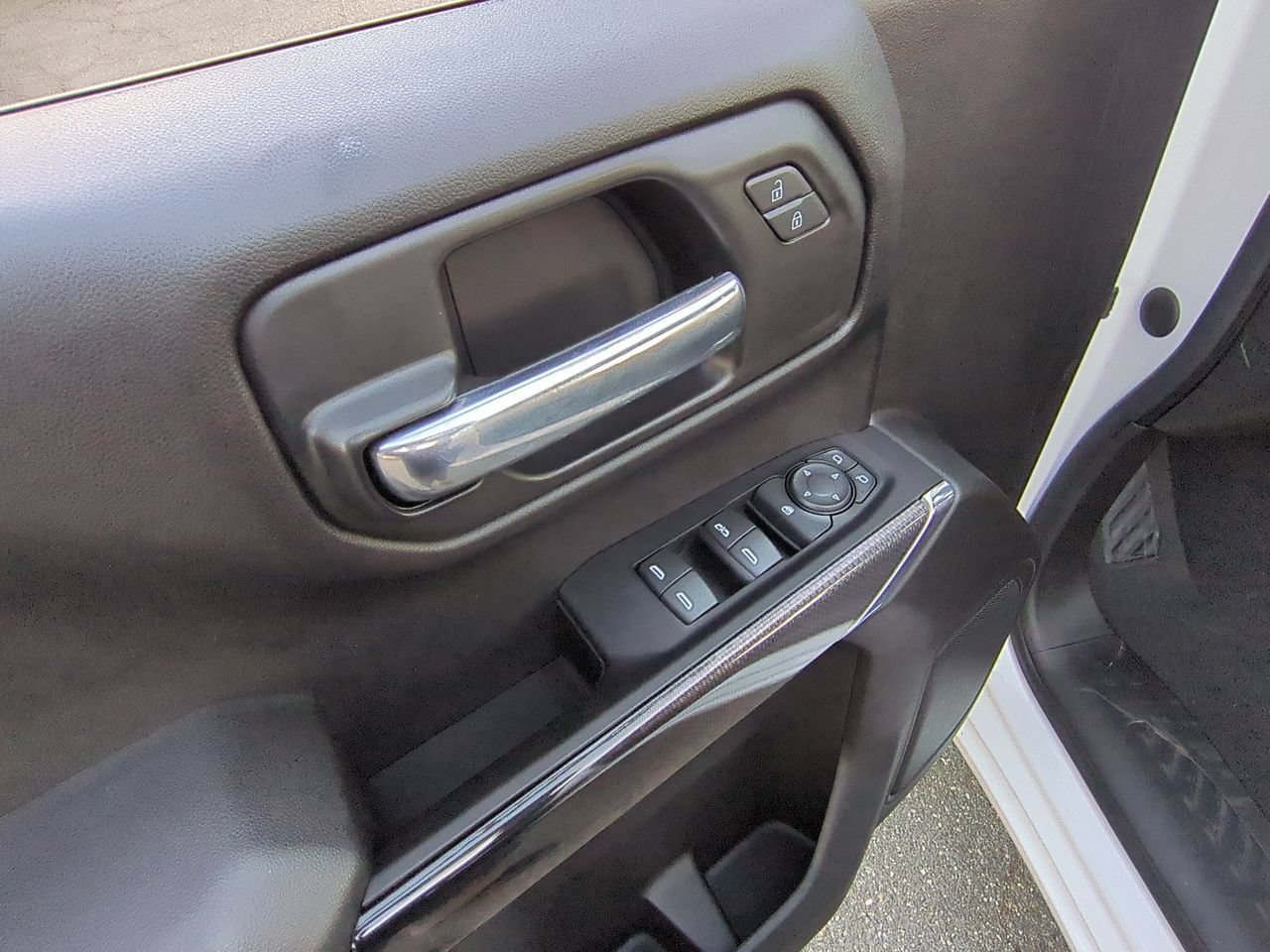 Used 2022 Chevrolet Silverado 1500 Custom RWD image 22