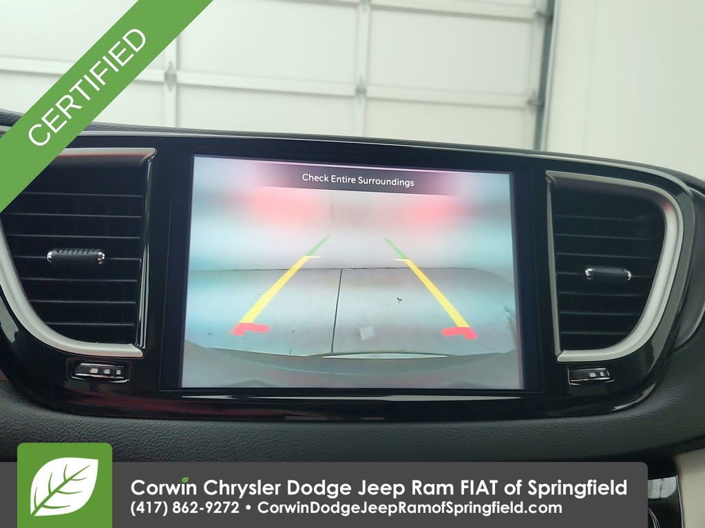 Certified 2023 Chrysler Pacifica Touring-L FWD image 24
