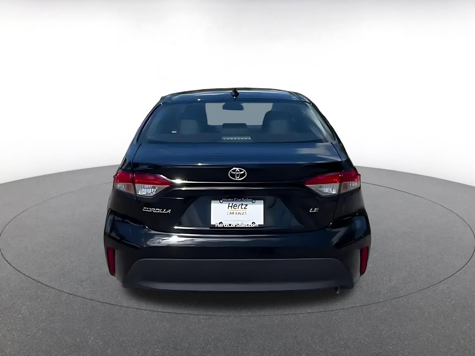 Used 2025 Toyota Corolla LE FWD image 11