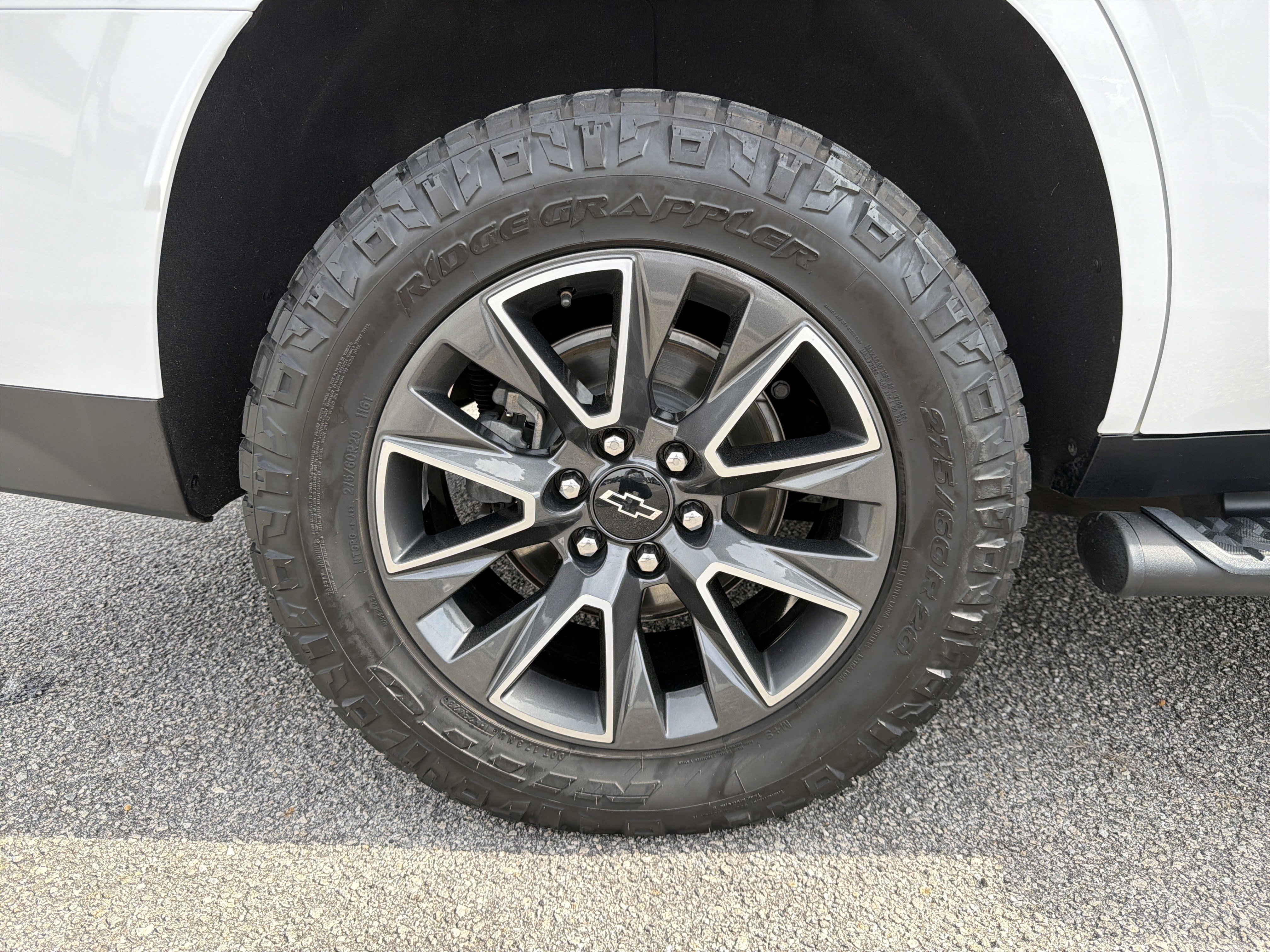 Used 2021 Chevrolet Tahoe Z71 w/ Z71 Off-Road Package image 21