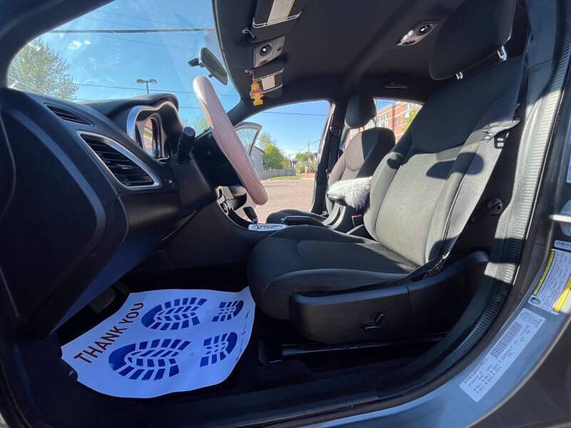 Used 2013 Dodge Avenger SXT image 8