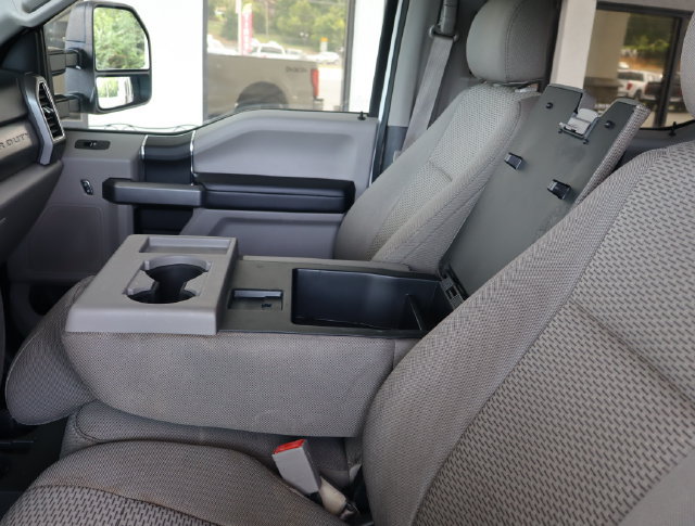 Used 2019 Ford F250 XLT w/ Snow Plow Prep Package AWD/4WD image 40