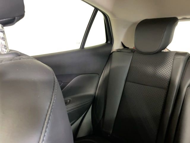 Used 2022 Buick Encore Preferred w/ Safety Package image 12