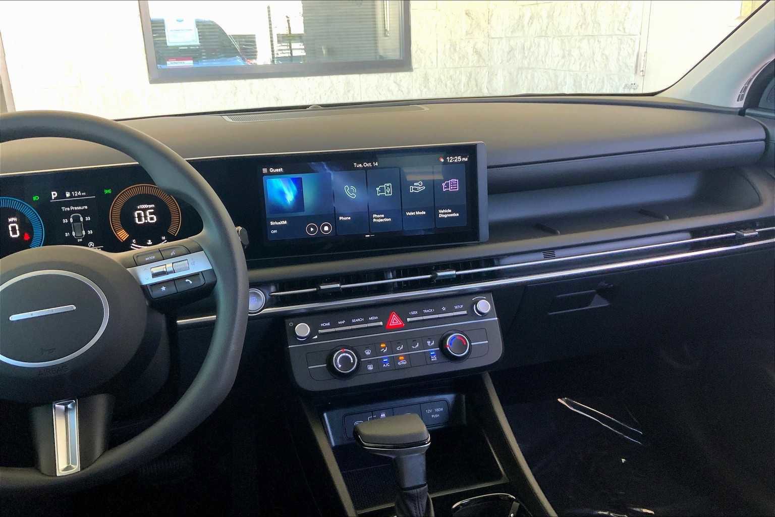 Used 2025 Hyundai Tucson SE image 11