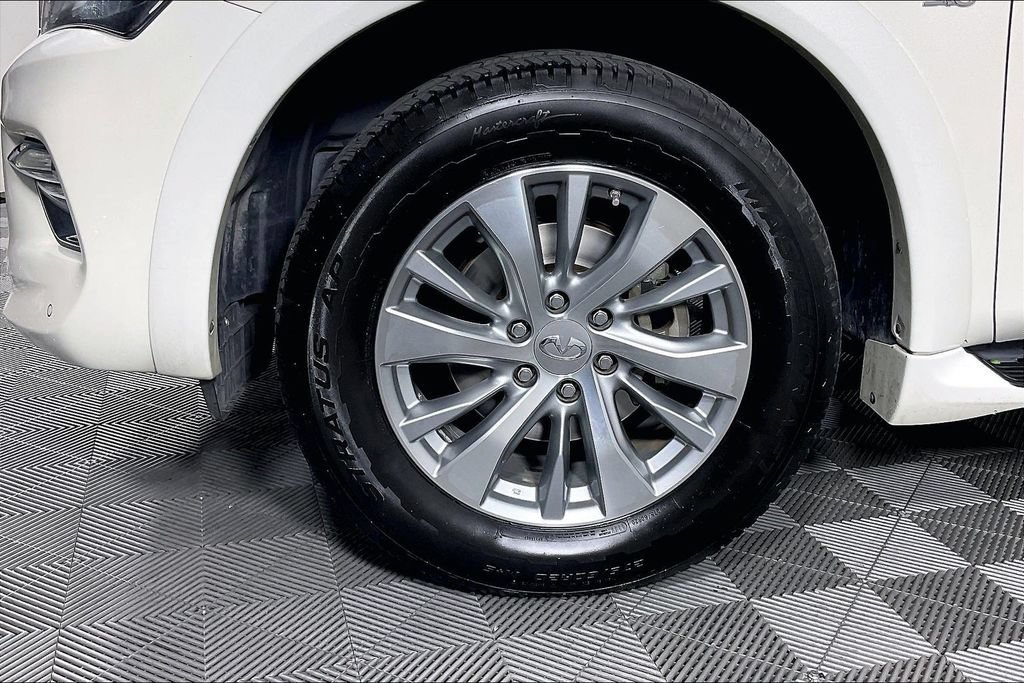 Used 2017 INFINITI QX80 2WD image 10
