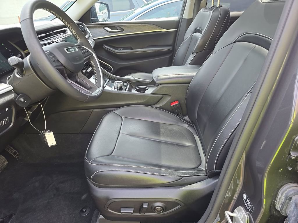 Used 2024 Jeep Grand Cherokee Limited 4xe AWD/4WD image 12