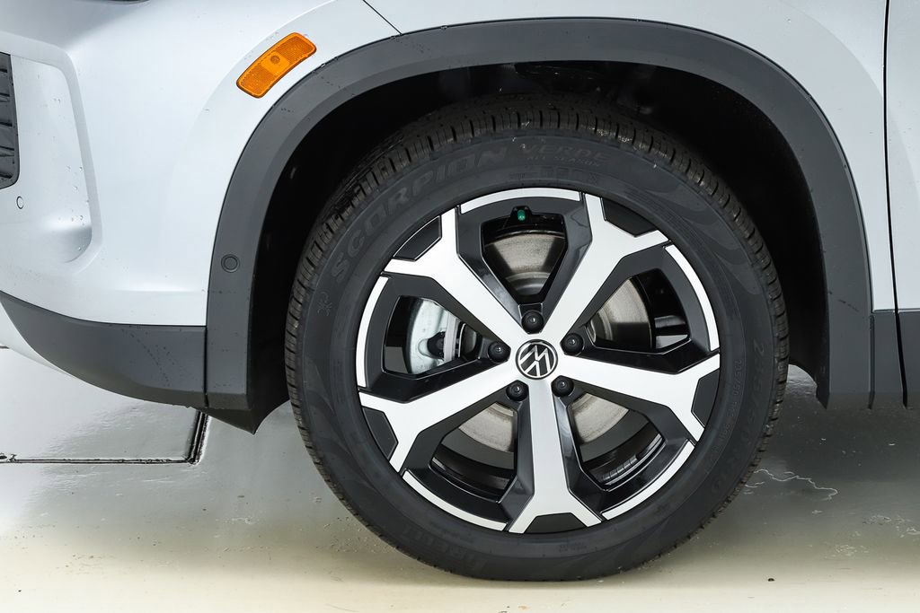 New 2026 Volkswagen Tiguan SE image 43