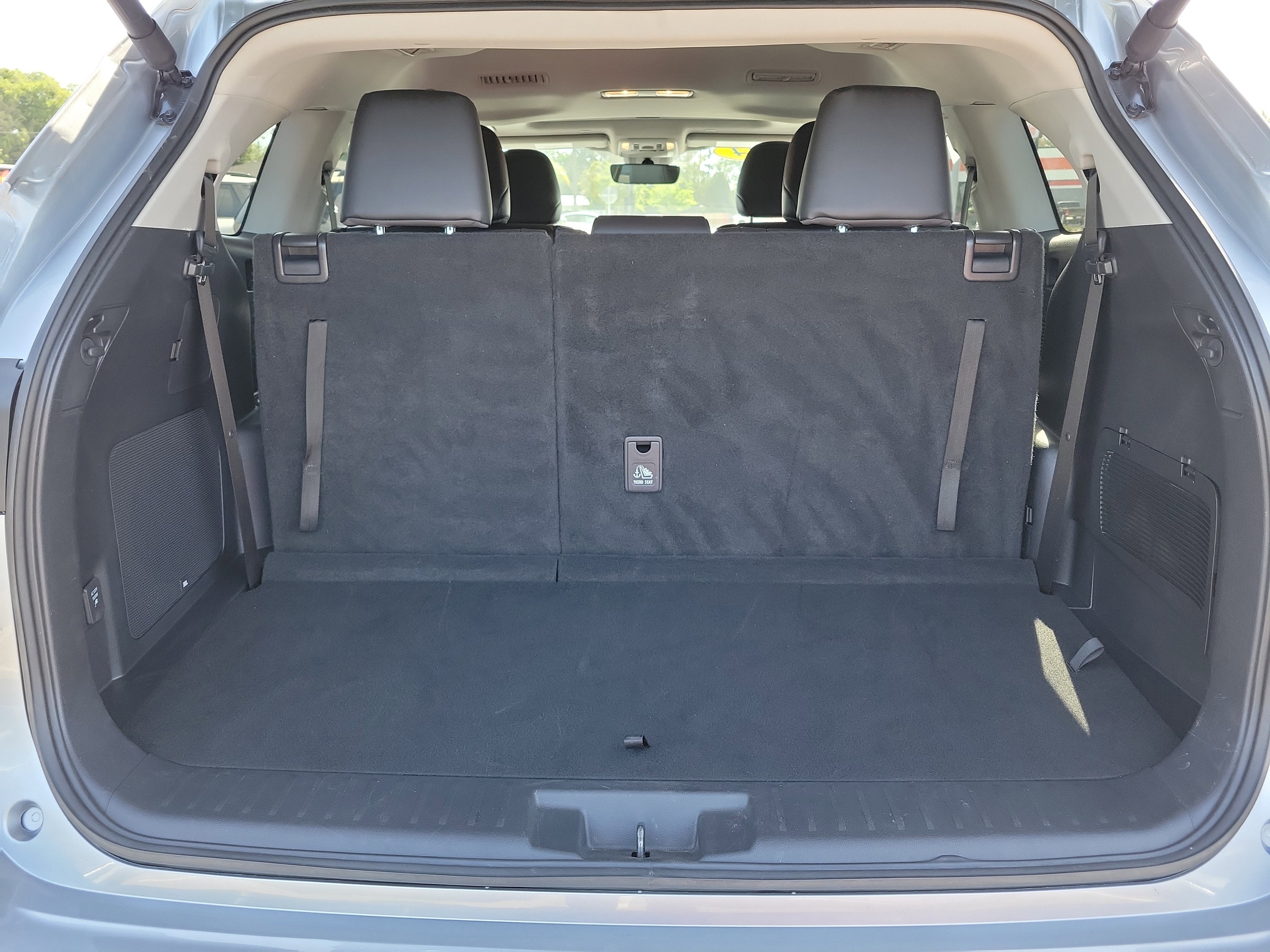 Used 2024 Toyota Highlander Limited image 14