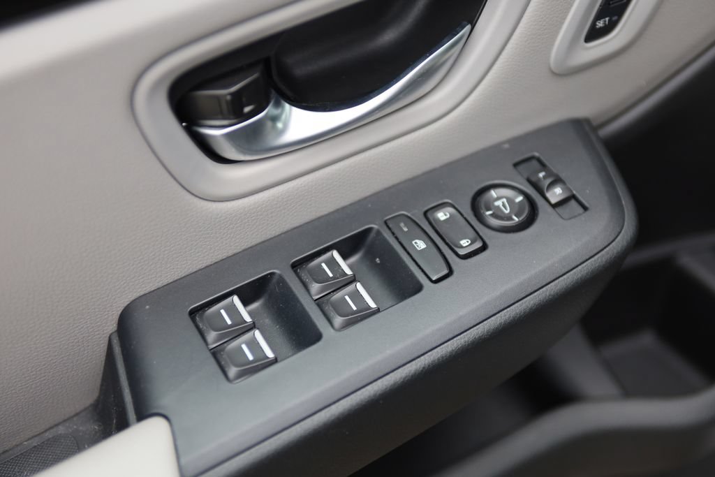 Used 2025 Honda Pilot EX-L image 12