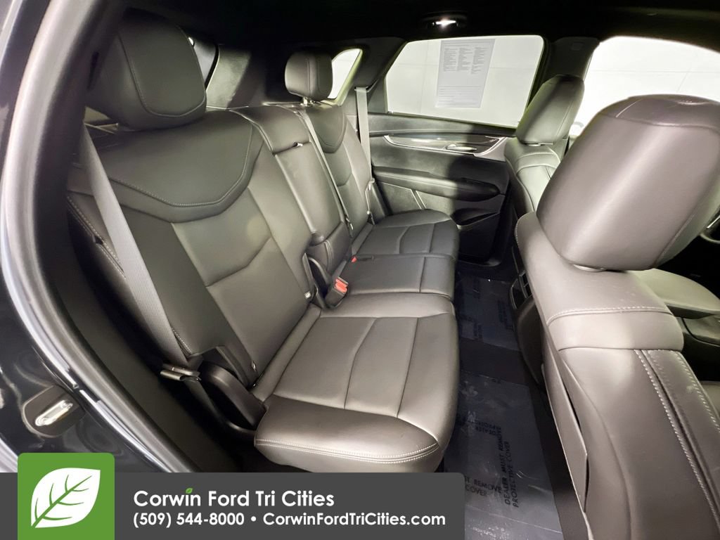 Used 2023 Cadillac XT5 Sportv w/ Technology Package AWD/4WD image 17