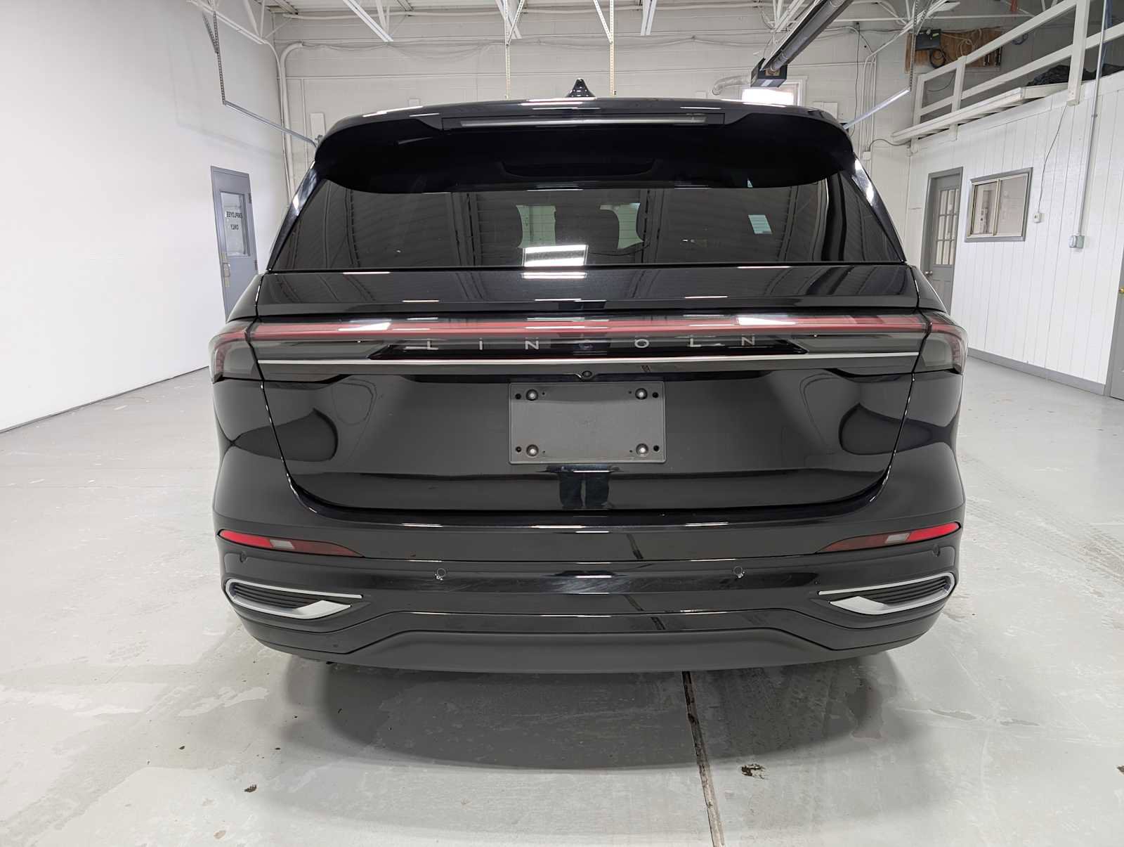 Certified 2025 Lincoln Nautilus Reserve image 10