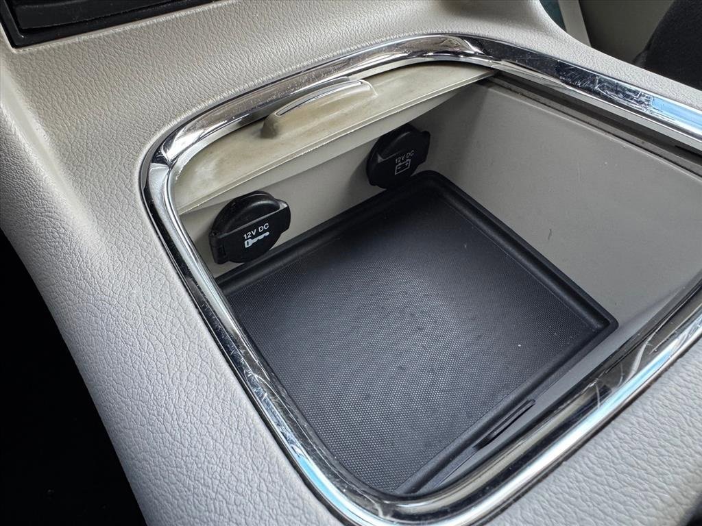 Used 2014 Dodge Grand Caravan SXT image 26