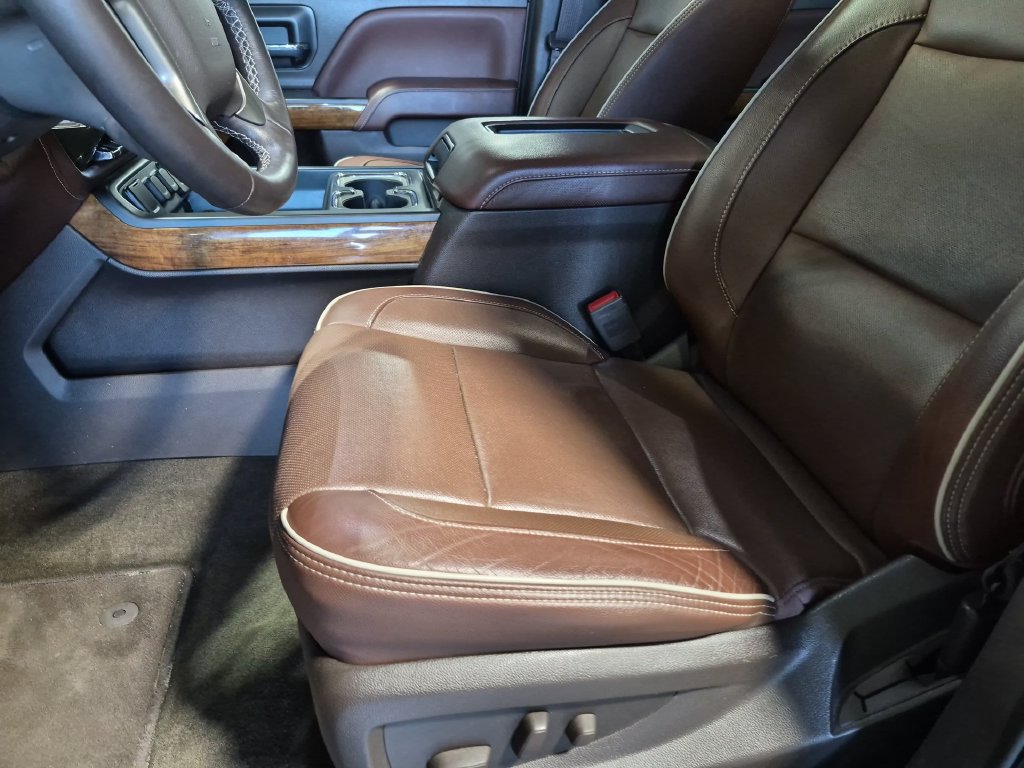 Used 2018 Chevrolet Silverado 1500 High Country AWD/4WD image 21