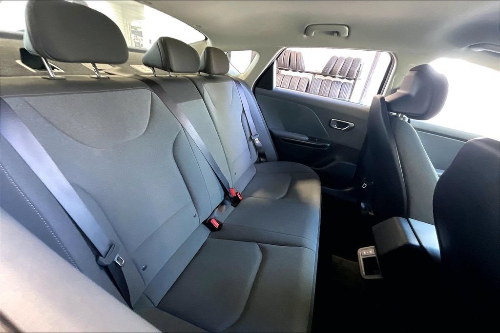 Used 2025 Kia K4 FWD image 18