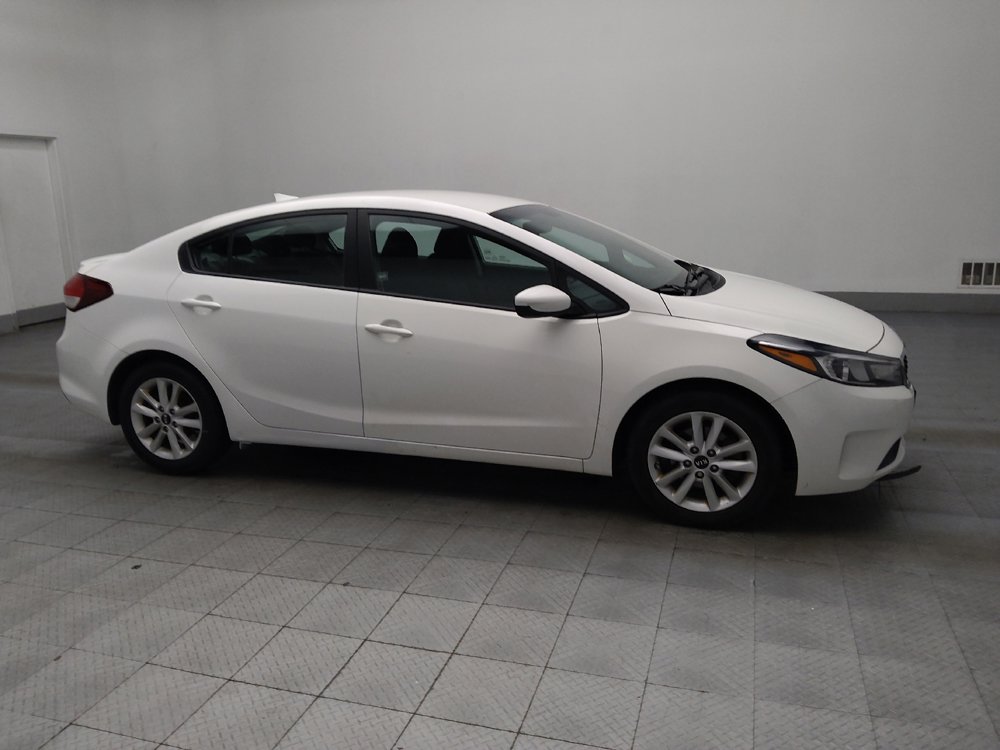 Used 2017 Kia Forte S image 11