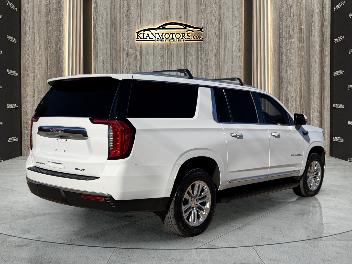 Used 2022 GMC Yukon XL SLT w/ SLT Luxury Package RWD image 7