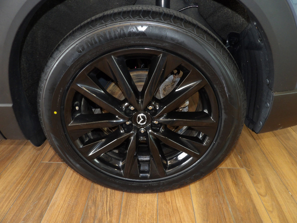 Certified 2023 MAZDA CX-9 Carbon Edition image 9