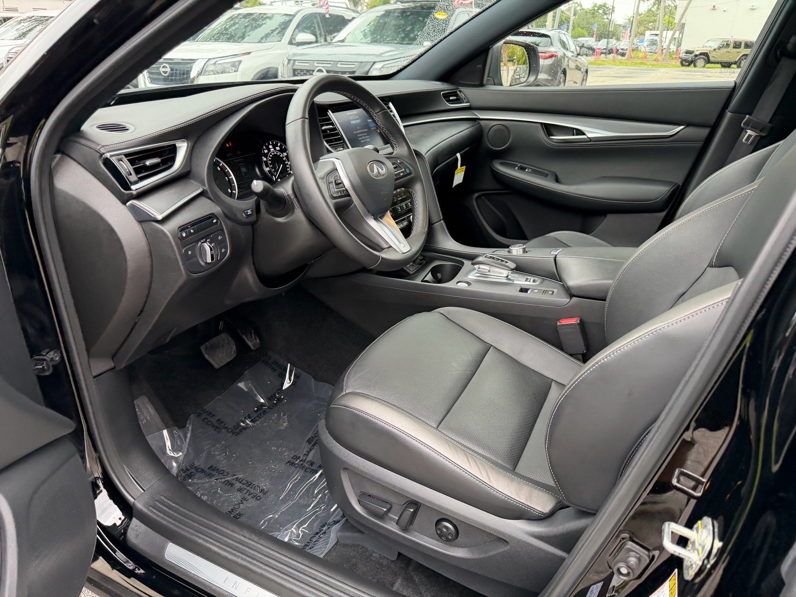 Used 2025 INFINITI QX55 Luxe AWD/4WD image 11