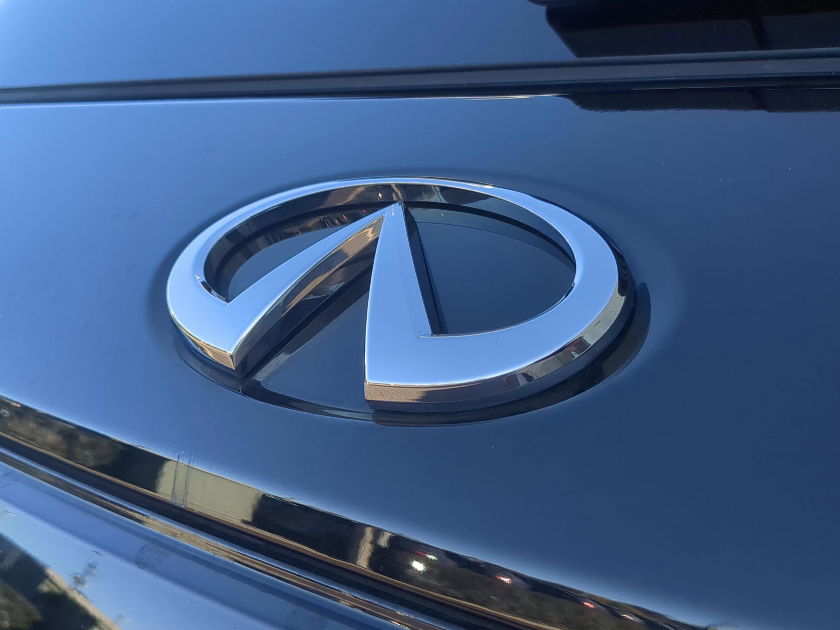 Used 2025 INFINITI QX60 Pure w/ Cargo Package image 8