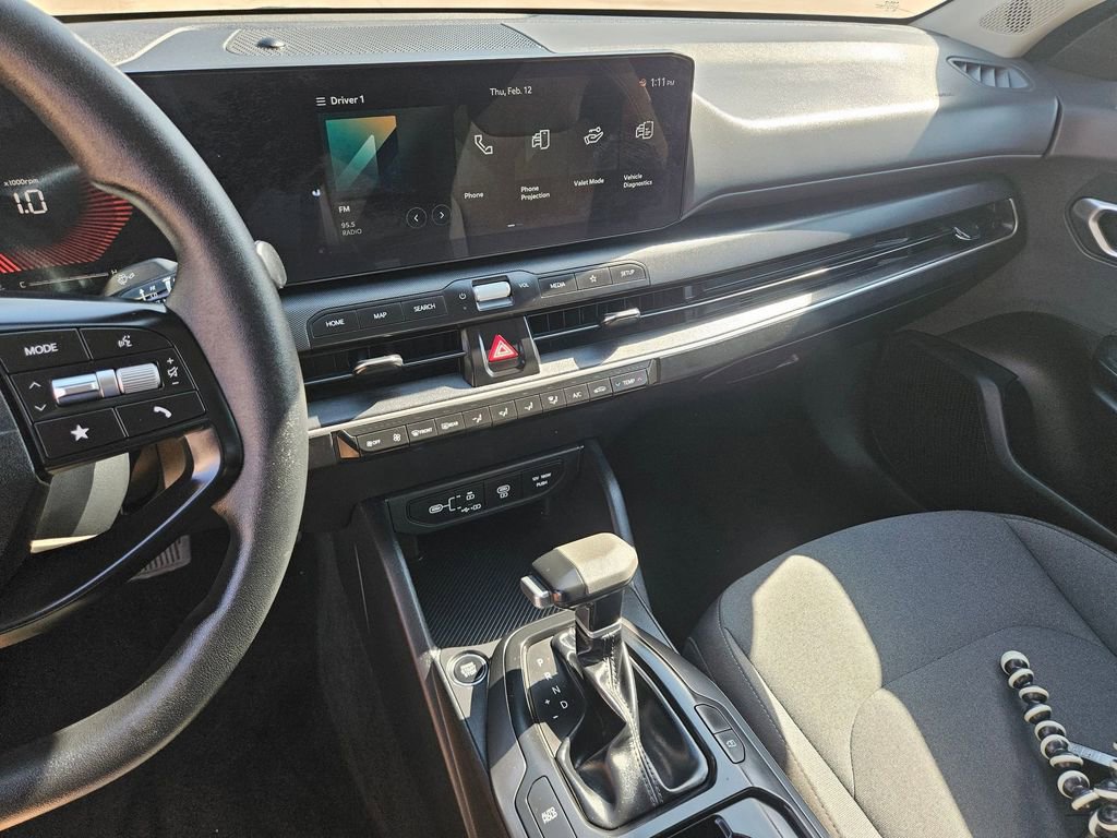 Used 2025 Kia K4 LXS image 19