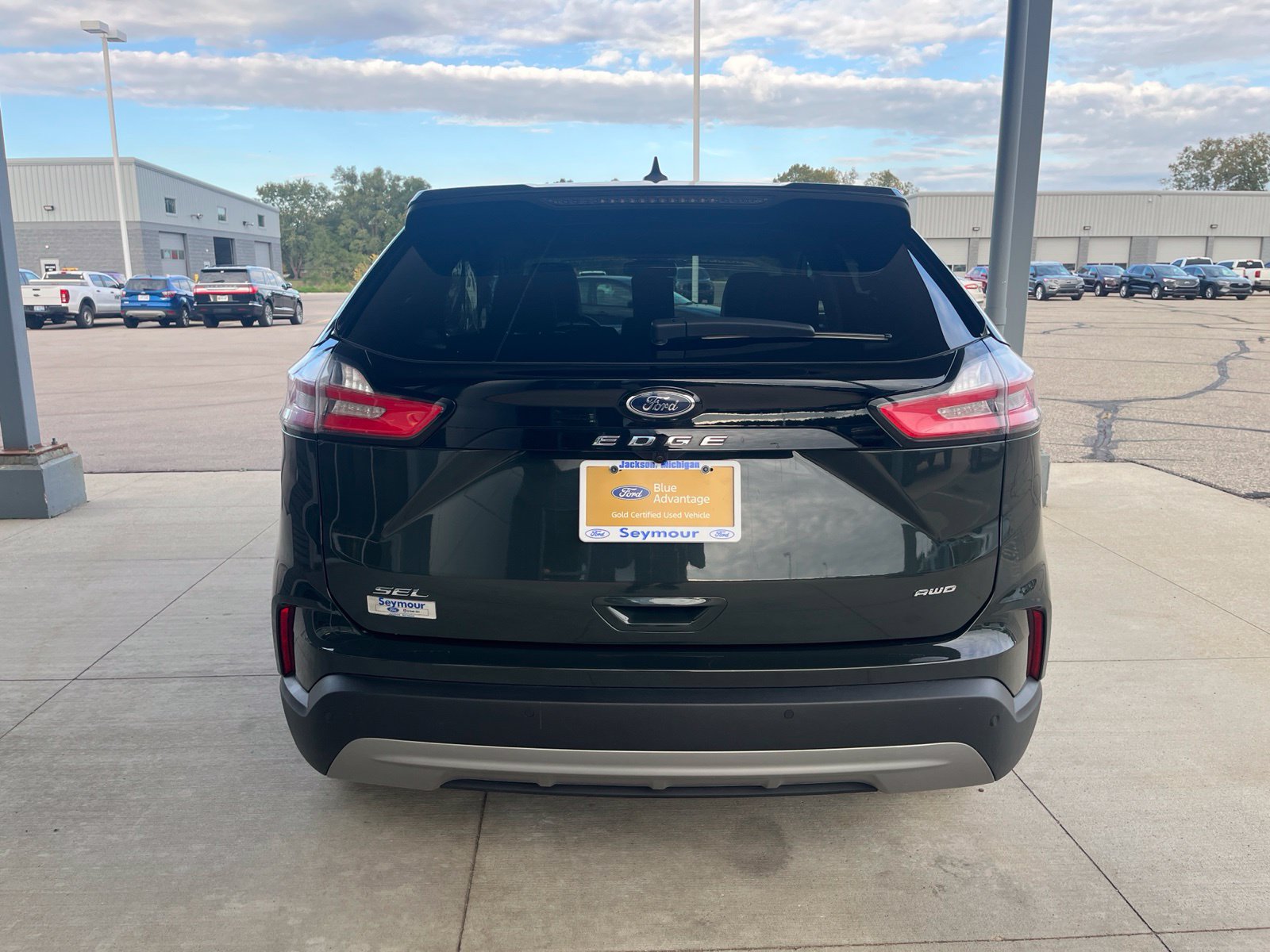 Certified 2024 Ford Edge SEL w/ Convenience Package AWD/4WD image 4