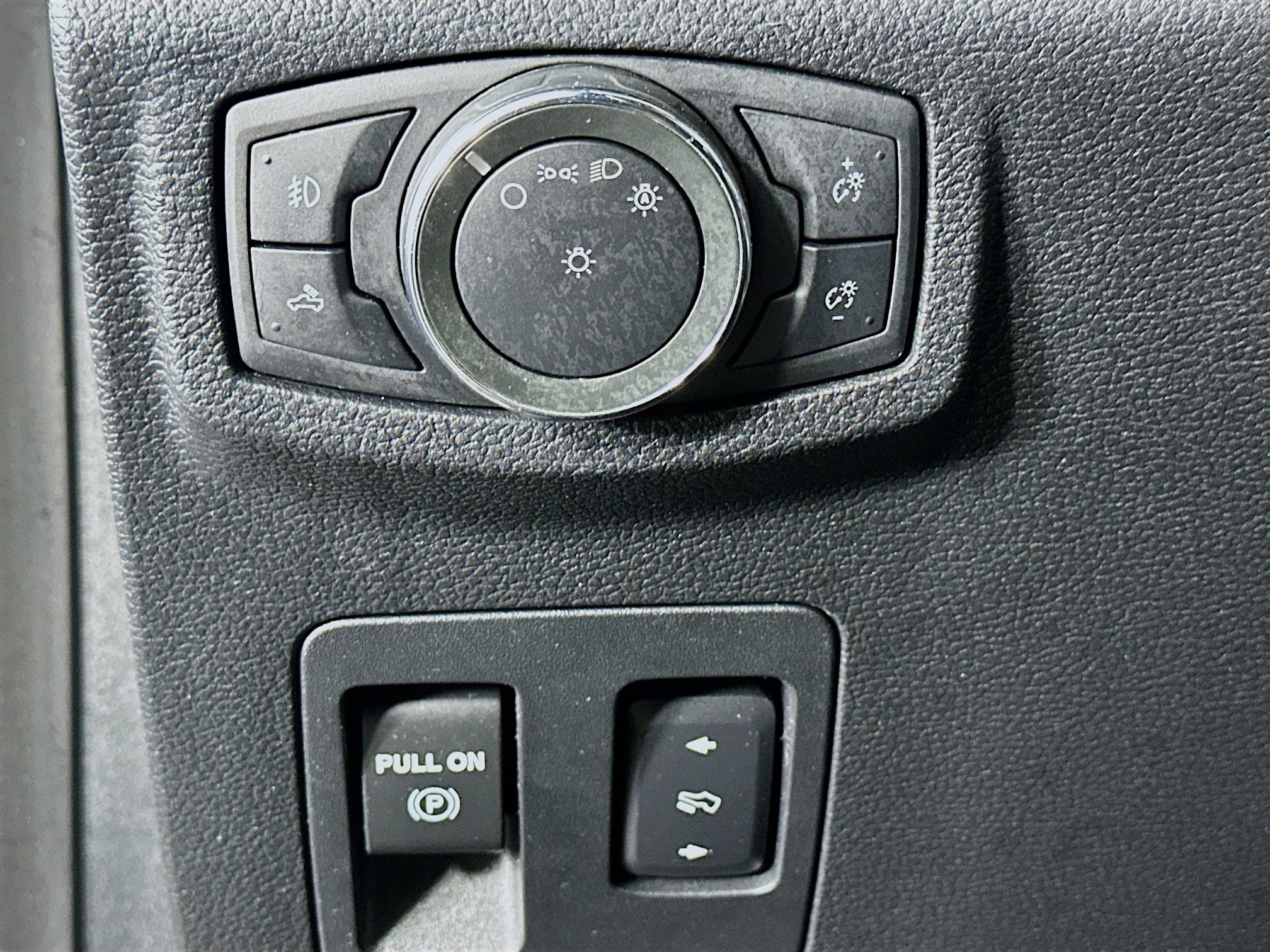 Used 2019 Ford F150 XLT w/ Equipment Group 302A Luxury image 17