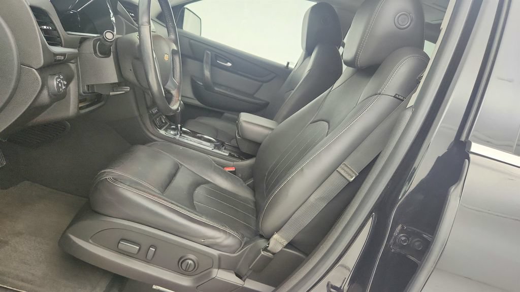 Used 2017 Chevrolet Traverse Premier FWD image 38