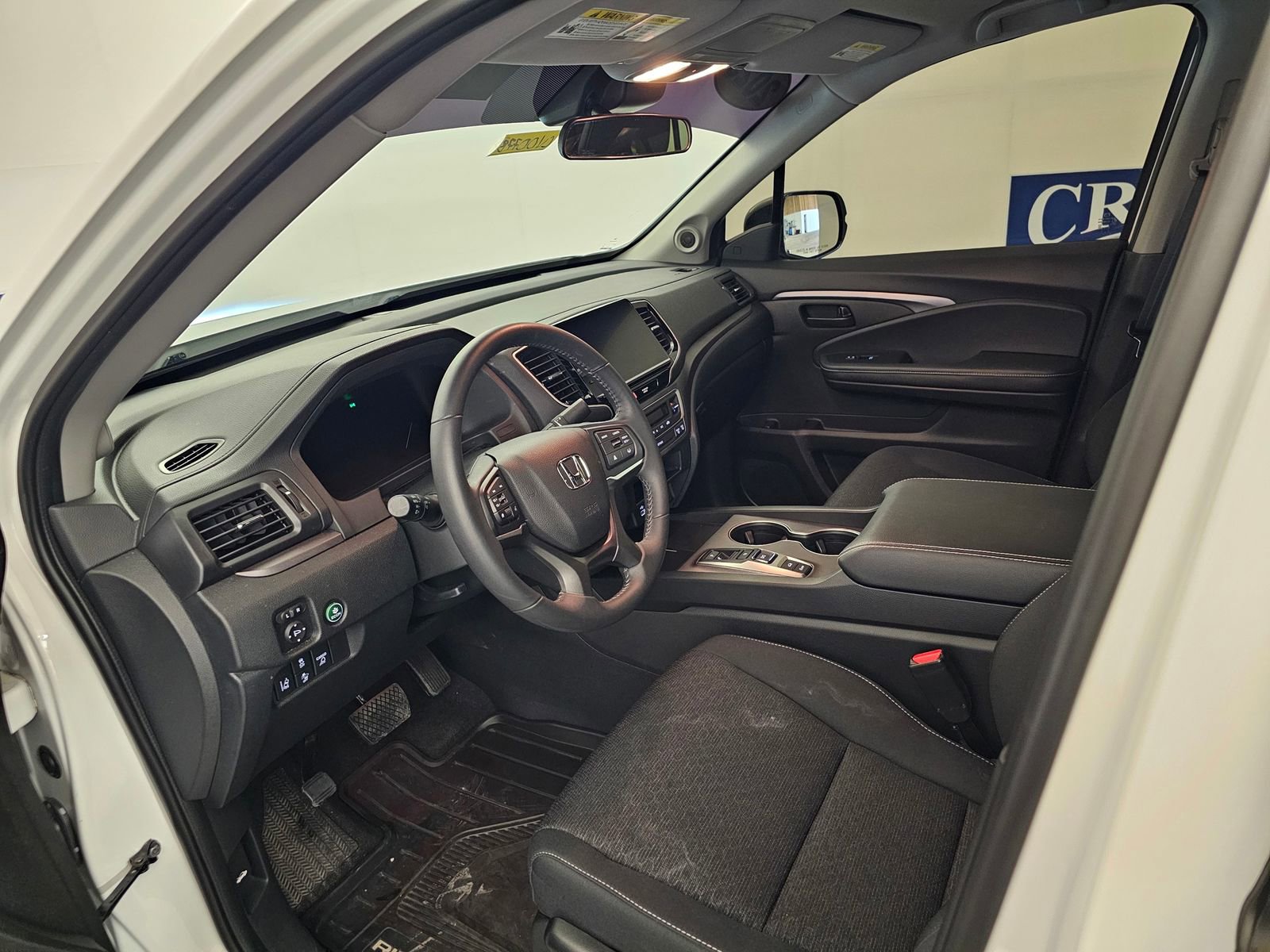 Used 2025 Honda Ridgeline Sport image 11