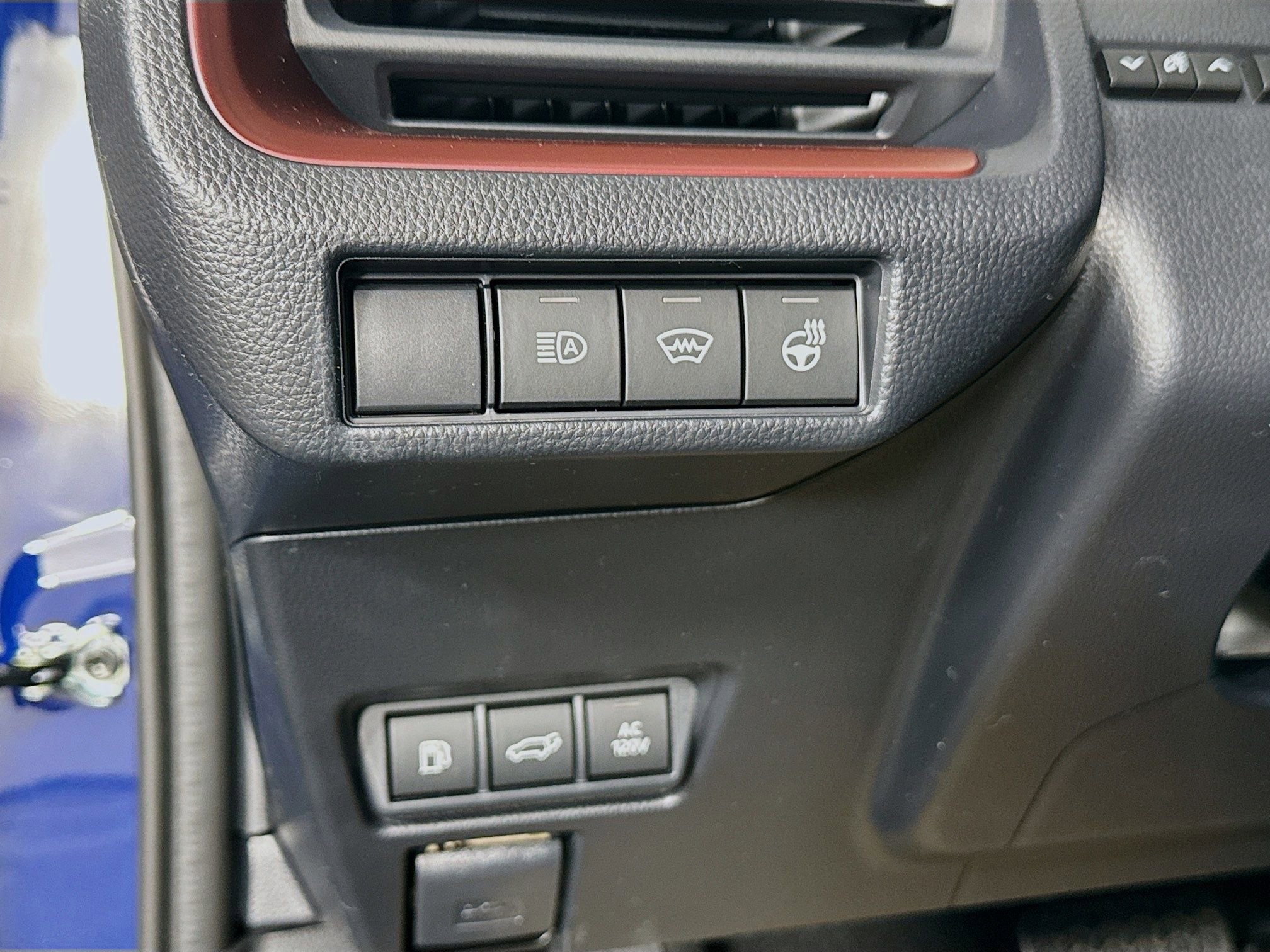 New 2026 Toyota Prius Plug-In Hybrid FWD image 10