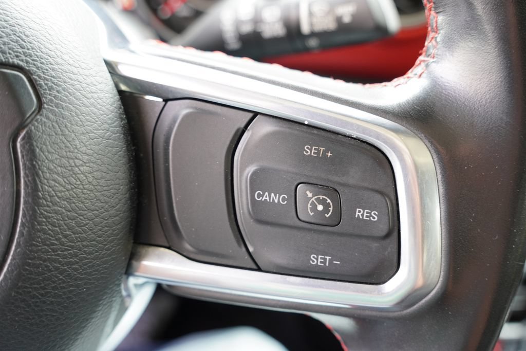 Used 2022 Jeep Wrangler Unlimited Rubicon AWD/4WD image 32