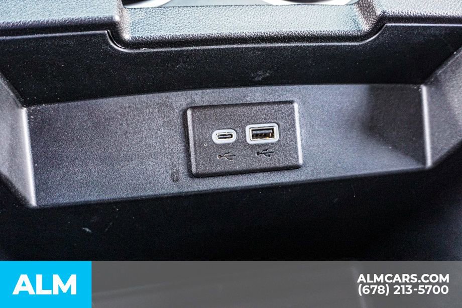 Used 2024 Chevrolet Suburban Premier RWD image 46